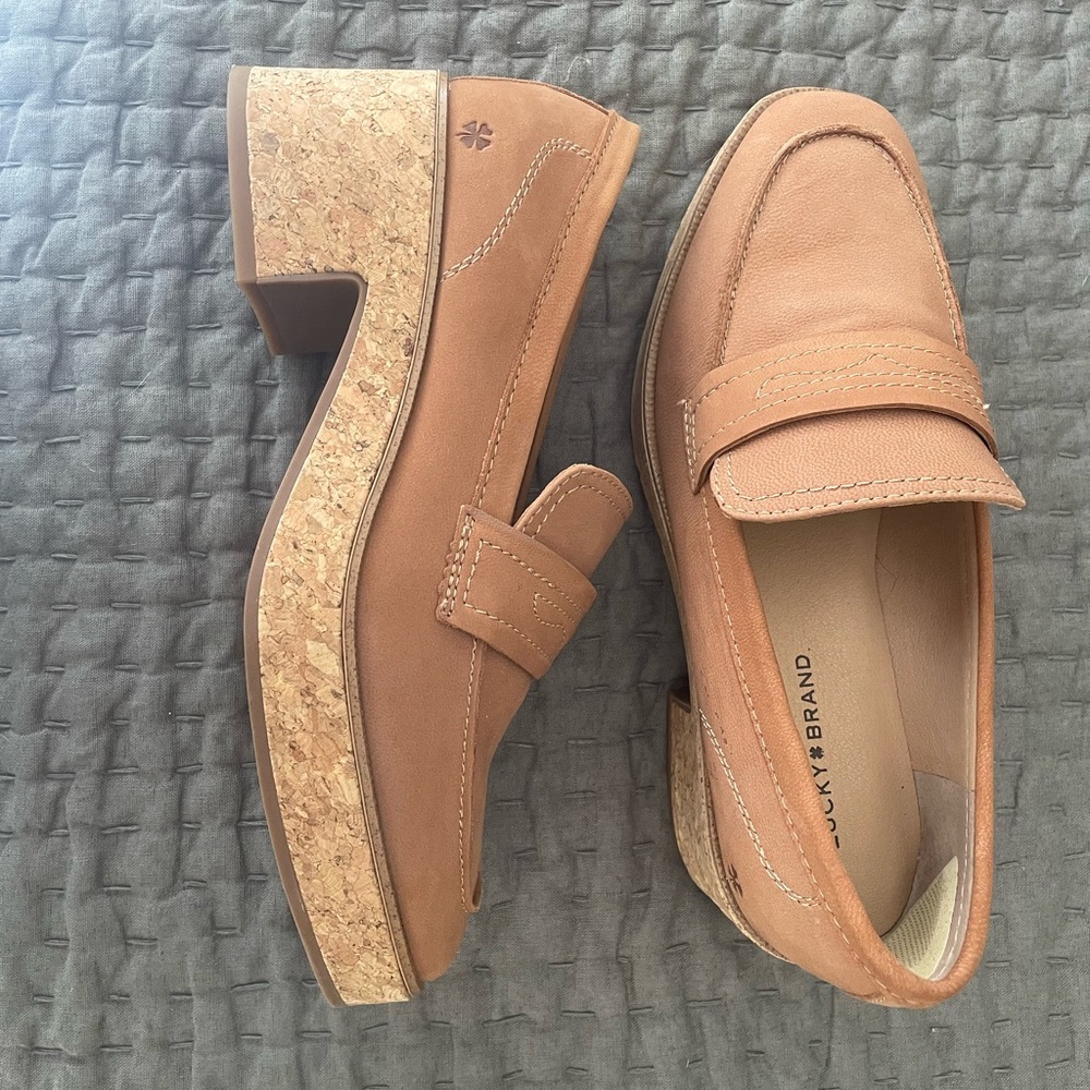 Barely worn. Lucky Brand tan leather loafer cork-wrapped platform sole. 7-1/2M.